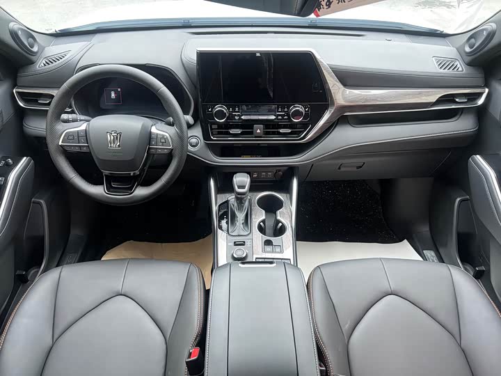 Фото 9 - Toyota Crown Kluger