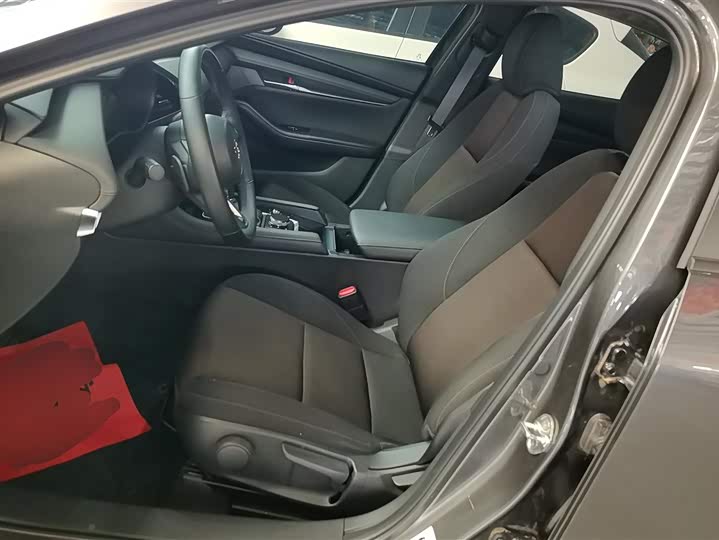 Photo 9 - Mazda 3 (Axela)