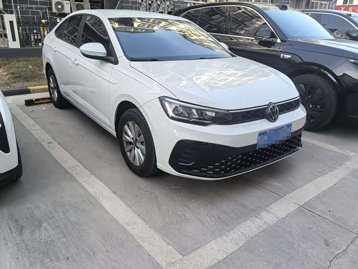 Photo 3 - Volkswagen Lavida