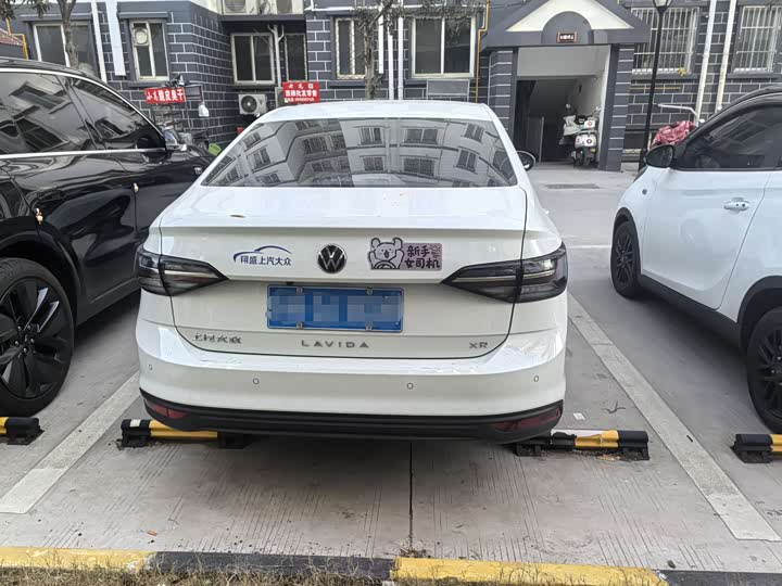 Photo 4 - Volkswagen Lavida