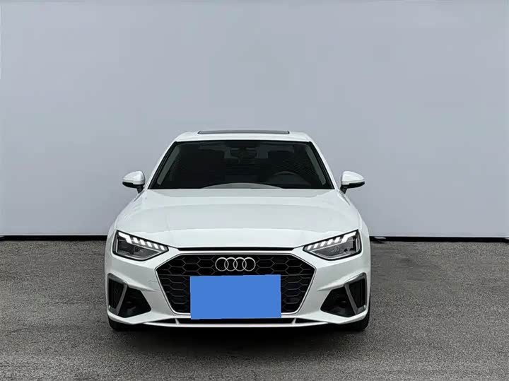 Фото 2 - Audi A4L