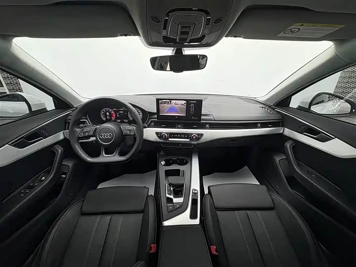 Фото 9 - Audi A4L