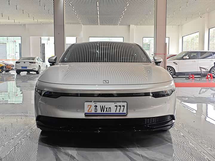 Фото 3 - Zeekr 007