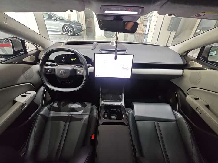 Фото 7 - Zeekr 007