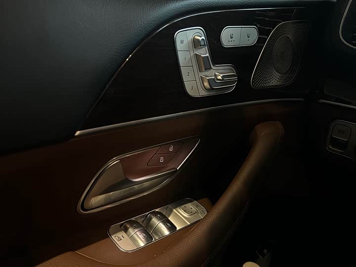 Фото 8 - Mercedes-Benz GLE-Class