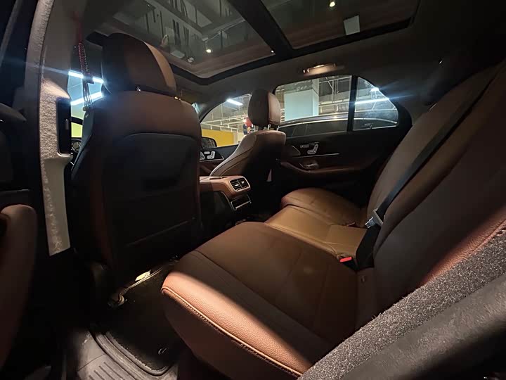 Фото 9 - Mercedes-Benz GLE-Class