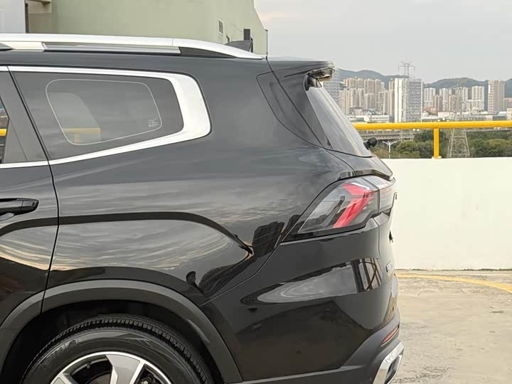 Фото 5 - Geely Okavango L