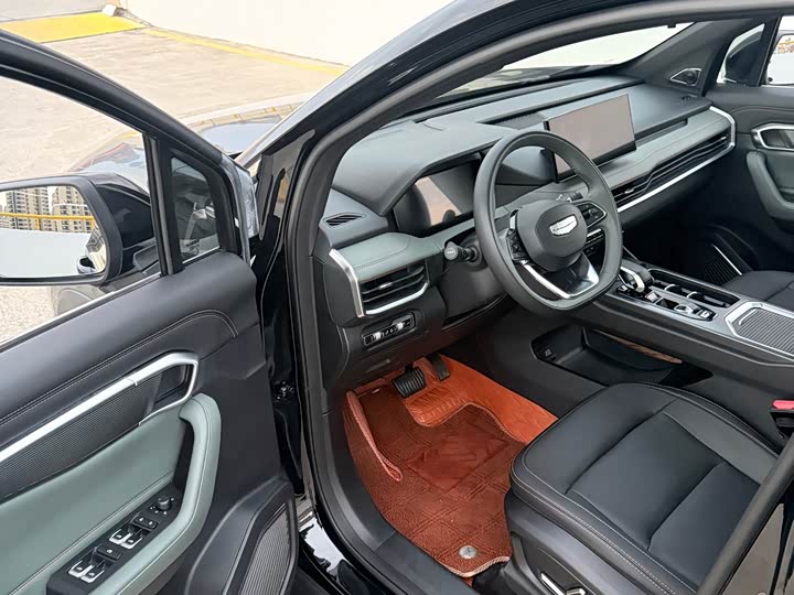 Фото 6 - Geely Okavango L