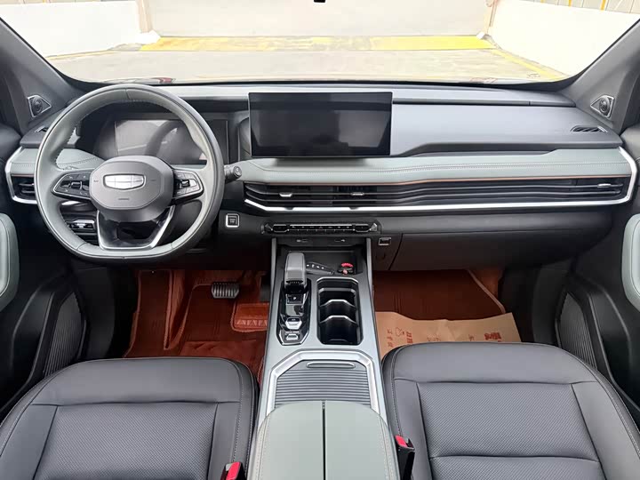 Фото 7 - Geely Okavango L