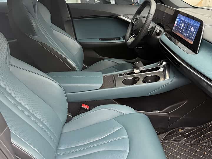 Фото 9 - MG Motor 7