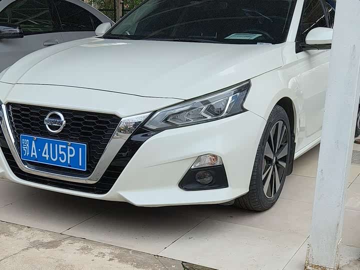 Фото 1 - Nissan Teana