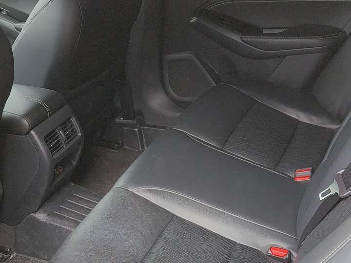 Фото 4 - Nissan Teana