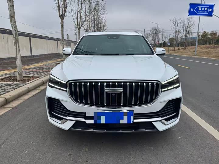 Photo 2 - Geely Monjaro