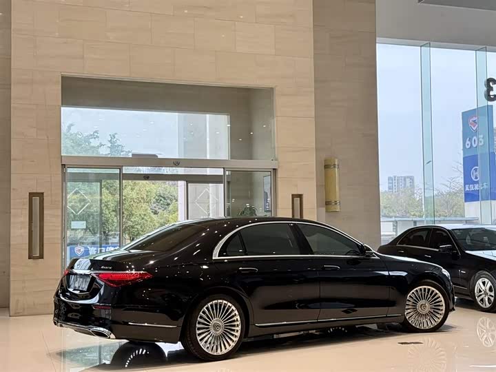 Фото 5 - Mercedes-Benz S-Class