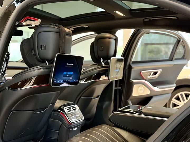 Фото 8 - Mercedes-Benz S-Class