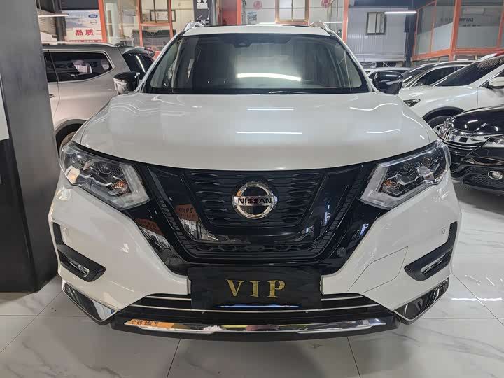 Фото 2 - Nissan X-Trail