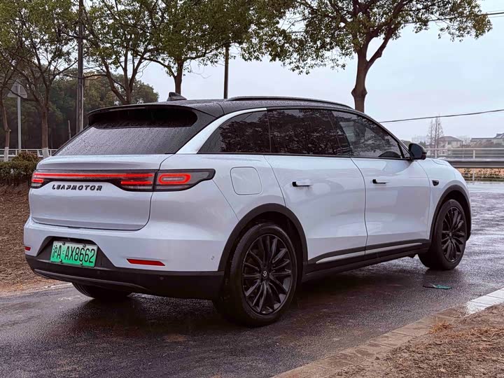 Фото 8 - Leapmotor C11