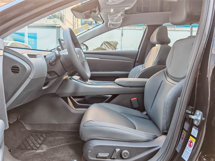 Фото 4 - XPeng Mona M03