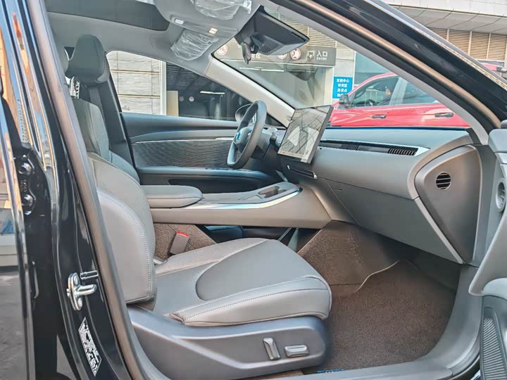 Фото 7 - XPeng Mona M03