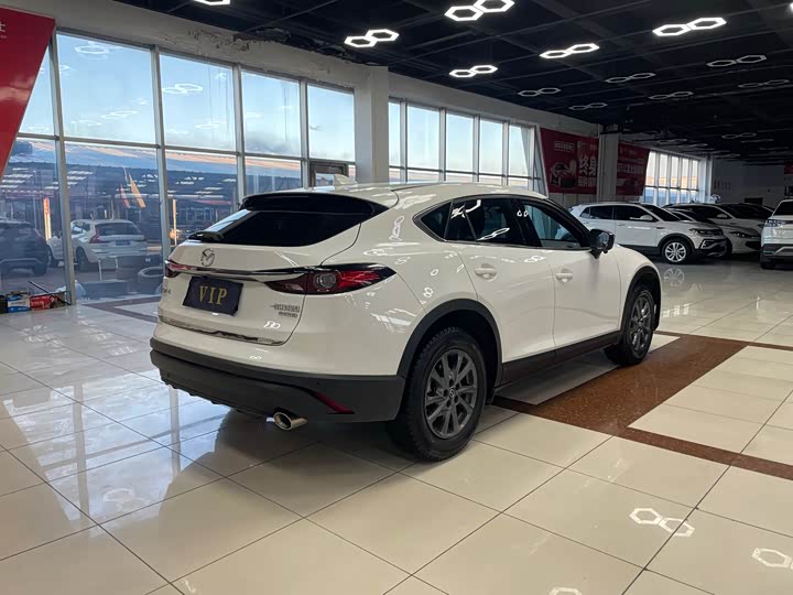 Photo 6 - Mazda CX-4