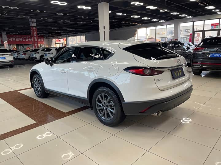 Photo 7 - Mazda CX-4