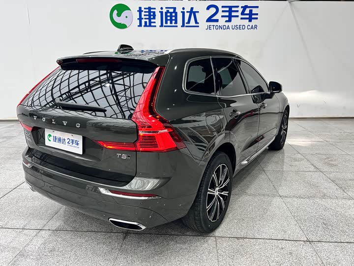 Фото 4 - Volvo XC60