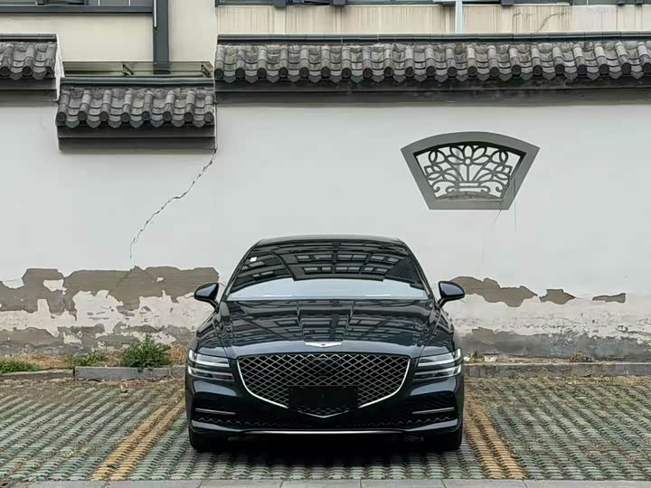 Фото 2 - Genesis G80