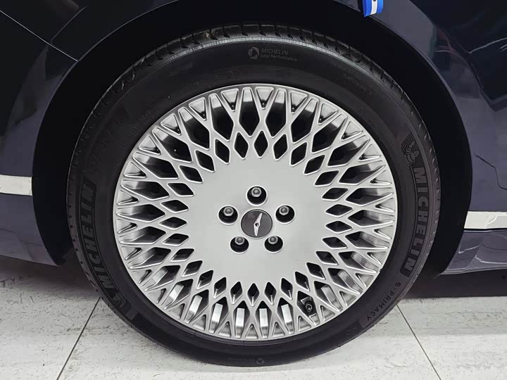 Фото 5 - Genesis G80