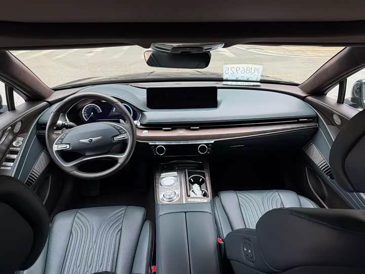 Фото 7 - Genesis G80