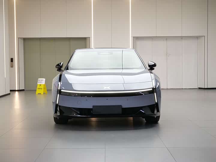 Фото 2 - XPeng P7