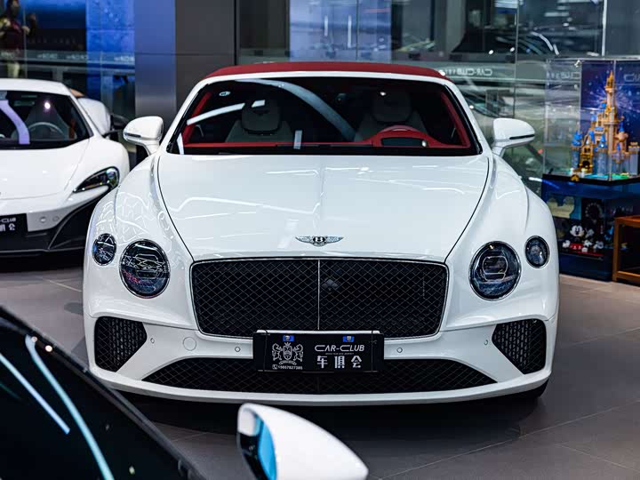 Фото 2 - Bentley Continental GT