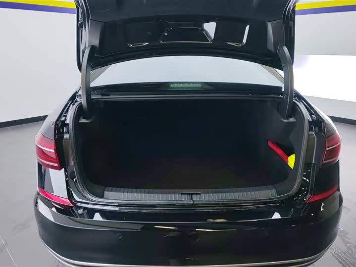 Фото 4 - Volkswagen Passat