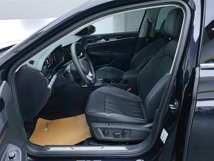 Фото 9 - Volkswagen Passat