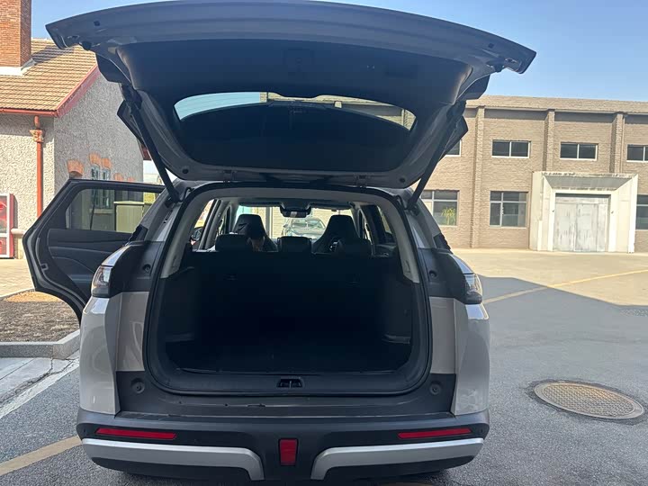 Фото 5 - BYD Sea Lion 07 DM-i Hybrid