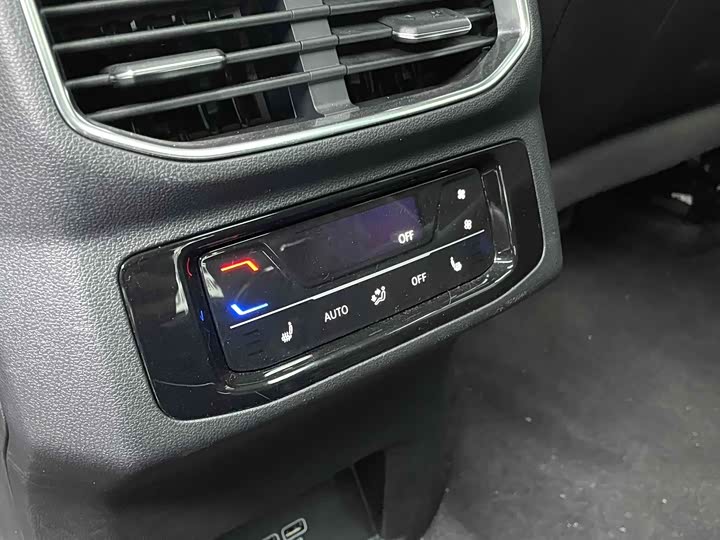 Фото 9 - Volkswagen Talagon