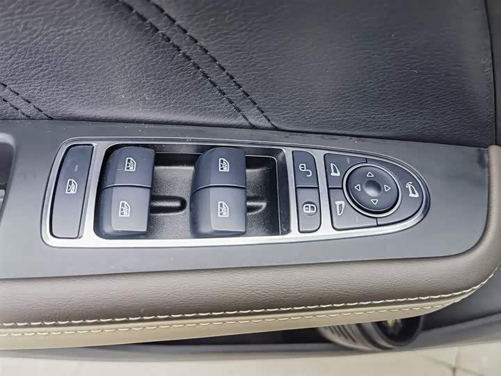 Фото 9 - BYD Song Max Hybrid