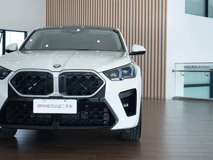 Фото 8 - BMW X2