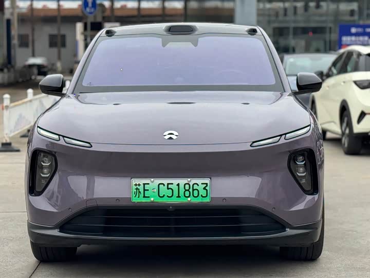 Фото 2 - Nio EC6