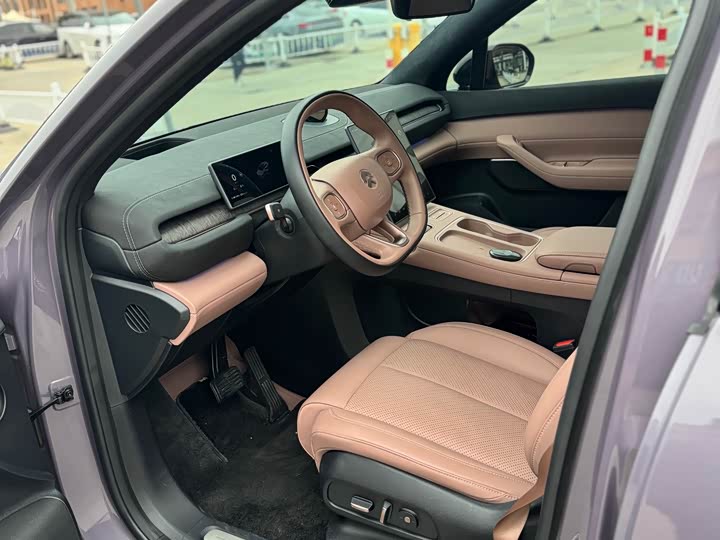 Фото 5 - Nio EC6