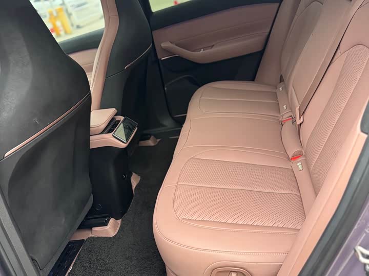 Фото 6 - Nio EC6