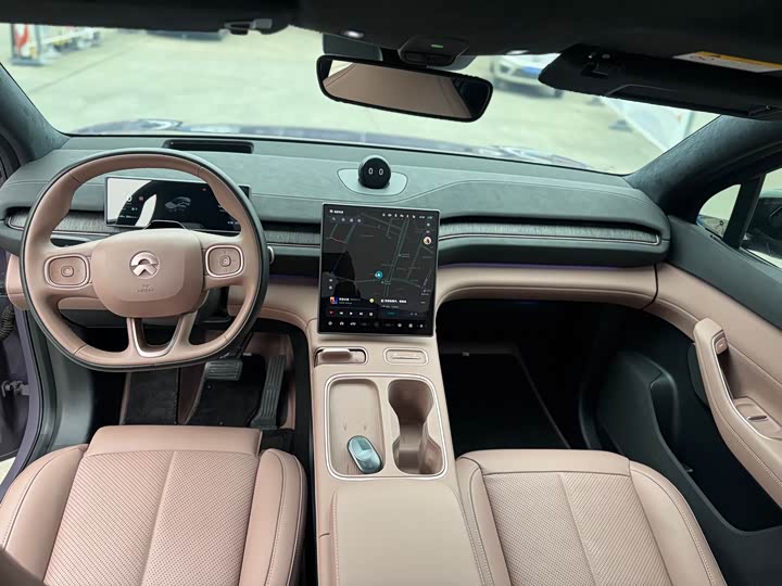 Фото 7 - Nio EC6