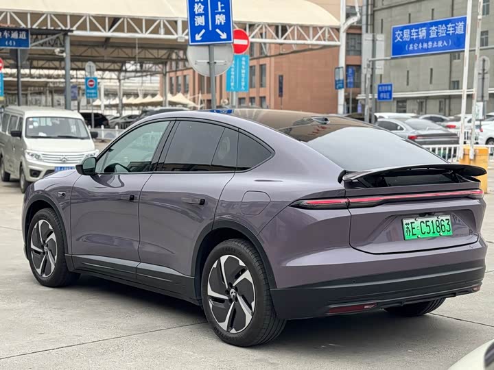 Фото 8 - Nio EC6