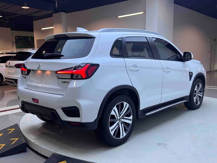 Фото 6 - Mitsubishi ASX