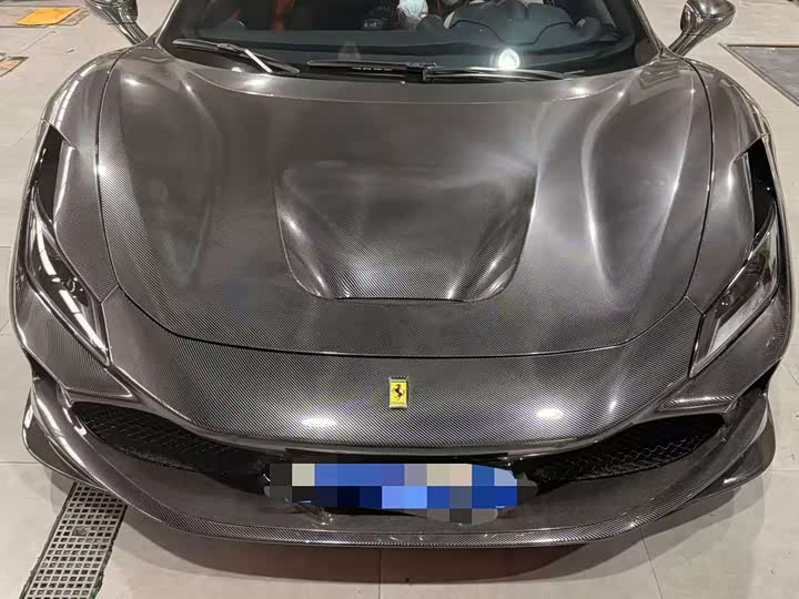 Фото 2 - Ferrari F8