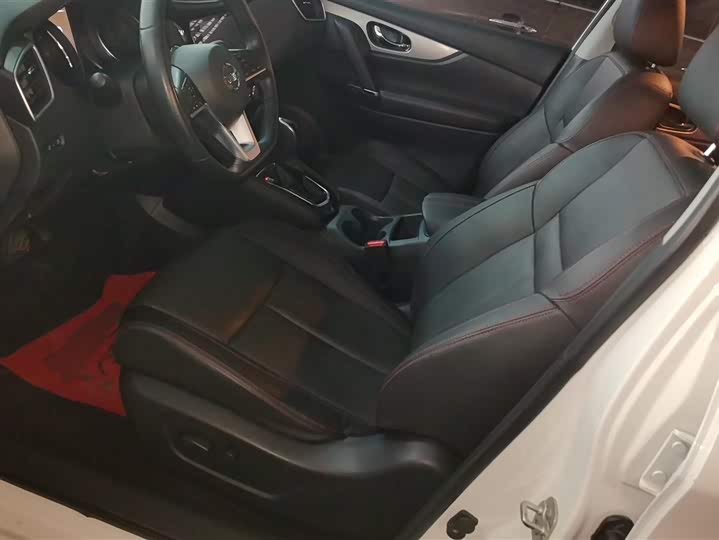 Фото 9 - Nissan Qashqai