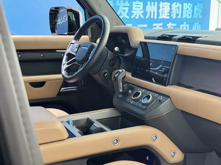 Фото 9 - Land Rover Defender