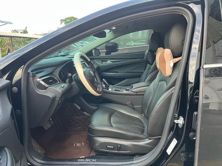 Фото 4 - Buick LaCrosse