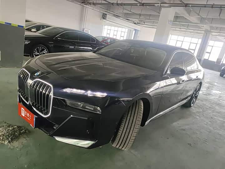 Photo 1 - BMW 7 Series