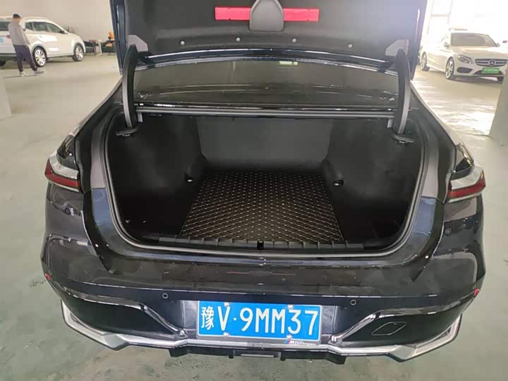 Photo 9 - BMW 7 Series