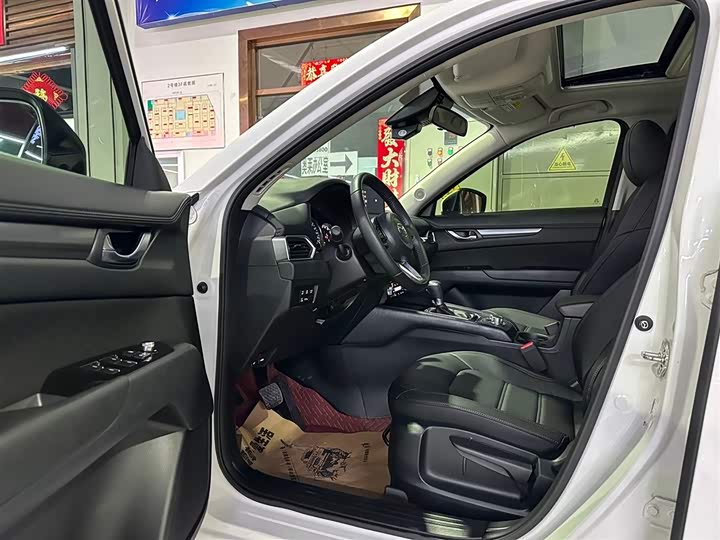 Фото 8 - Mazda CX-5